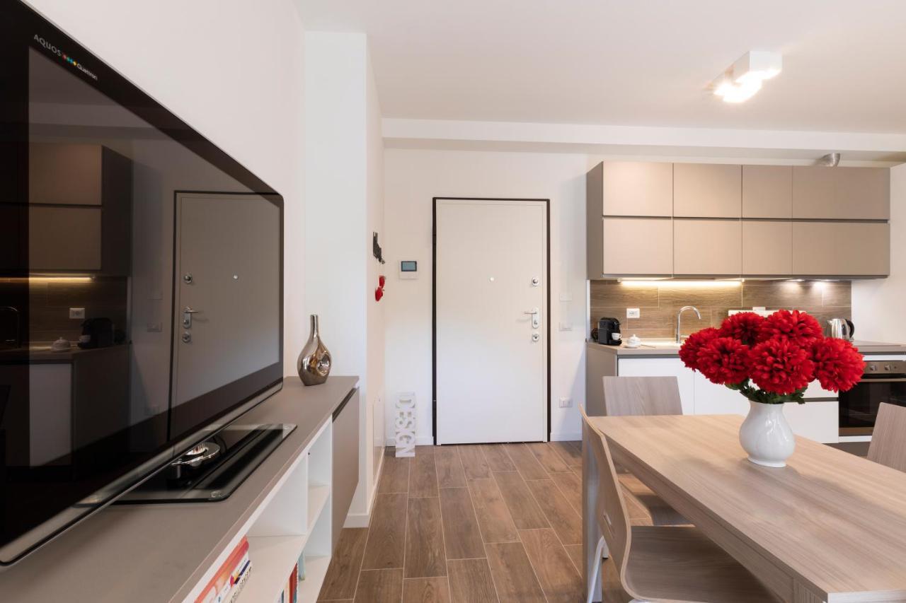 West Milan - Modern And Comfortable Apartment Extérieur photo